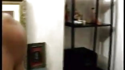 महिलाओं के छात्रावास से महिलाओं को एक गुमनाम प्रेमी फुल हद सेक्सी मूवी पंगा लेना गया है और उसके स्तनों लेखन