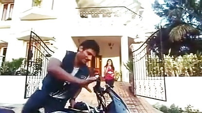 निविदा लड़की के बेडरूम में उसके प्रेमी के साथ आवेशपूर्ण सेक्स में लगे हिंदी सेक्सी वीडियो फुल मूवी