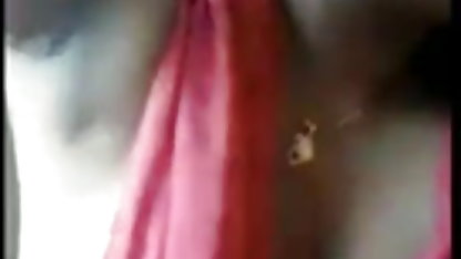 गर्लफ्रेंड के साथ छेड़खानी एक आदमी के बाद एक पार्टी खेल हिंदी सेक्सी मूवी फिल्म के साथ एक डबल तरफा तितली