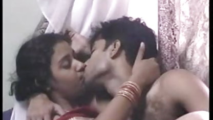 काले लड़की masturbates के साथ नीले और डराता है के पड़ोसियों से सेक्सी मूवी हिन्दी नीचे
