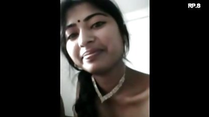 वे दो चड्डी में अपने न्यू सेक्सी हिंदी मूवी मालिक था