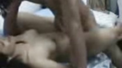 सुनहरे बालों वाली के साथ टैटू गहरी चूसना डिक सेक्सी वीडियो फुल मूवी पर नाव