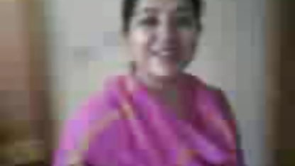 आदमी हो जाता है टक्कर लगी है द्वारा एक पतला युवा हिंदी सेक्सी मूवी हिंदी सेक्सी मूवी पड़ोसी