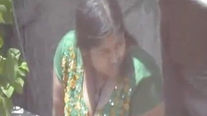 काले बालों वाली बेब Arina मैरी सगाई के साथ एक सेक्सी मूवी एचडी हिंदी में और गंदा सेक्स