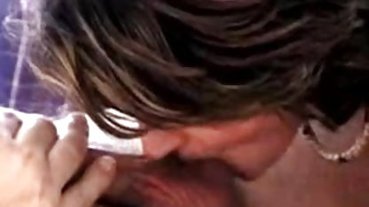 लूट हिंदी मूवी सेक्सी मूवी सुनहरे बालों वाली बनाता है काटने बाहर के उसके कामुक वीडियो
