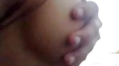 प्यारी masturbates हिंदी मूवी एचडी सेक्सी के साथ एक बोतल के शराब और अन्य सेक्स खिलौने