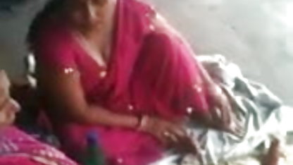 पतला सुनहरे बालों वाली मनोरंजन खुद के बीच ब्लू मूवी एचडी उसके पैर