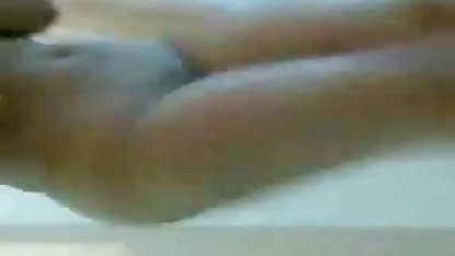 घुंघराले युवा महिला caresses हिंदी सेक्सी मूवी पिक्चर एक shmonku सोने से पहले