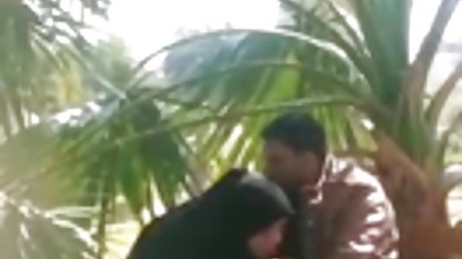 अंधेरे चमड़ी दोस्त के पति पूरी तरह से संतुष्ट के गांठ में एक पागल समूह सेक्स फुल हिंदी सेक्सी मूवी