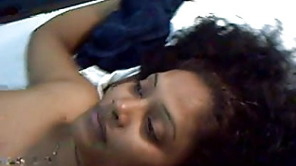 उसके चेहरे पर एक शुक्राणु सेक्सी हिंदी मूवी एचडी के एक टैटू के साथ कोमल लड़की