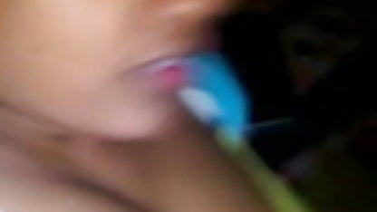 छात्र कुशलता कक्षाओं हिंदी सेक्सी फिल्म मूवी के बाद भगशेफ masturbates