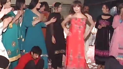 Nuru-मालिश के साथ एक सुन्दर एथलेटिक आदमी हिंदी में फुल सेक्स मूवी