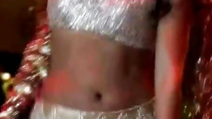 के बच्चे है बह एक सेक्सी busty शिक्षक के हिंदी मूवी हद सेक्सी बाद वर्ग