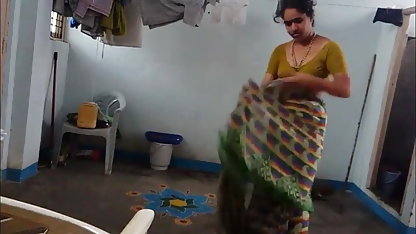 सभी हिंदी मूवी वीडियो सेक्सी आगामी परिणामों के साथ अपनी पत्नी Dryuchit अतिथि के बजाय बालक