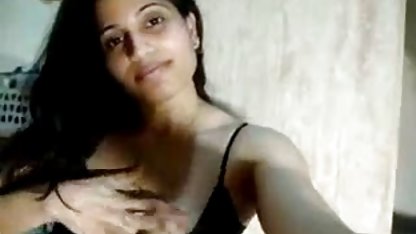 युवा पत्नी लेता है सेक्सी वीडियो मूवी हिंदी में खुद को नग्न पर एक सस्ते कैमरा
