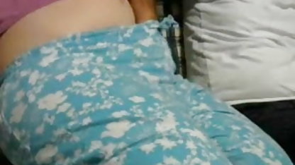 दिलचस्प महिला के साथ फांसी बफ़र्स सेक्स हिंदी फुल मूवी caresses योनि के साथ एक स्टील