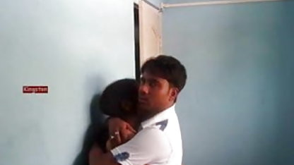 टैटू महिला कमबख्त में सेक्सी वीडियो फुल मूवी के गांड के साथ एक हार्डी बच्चे